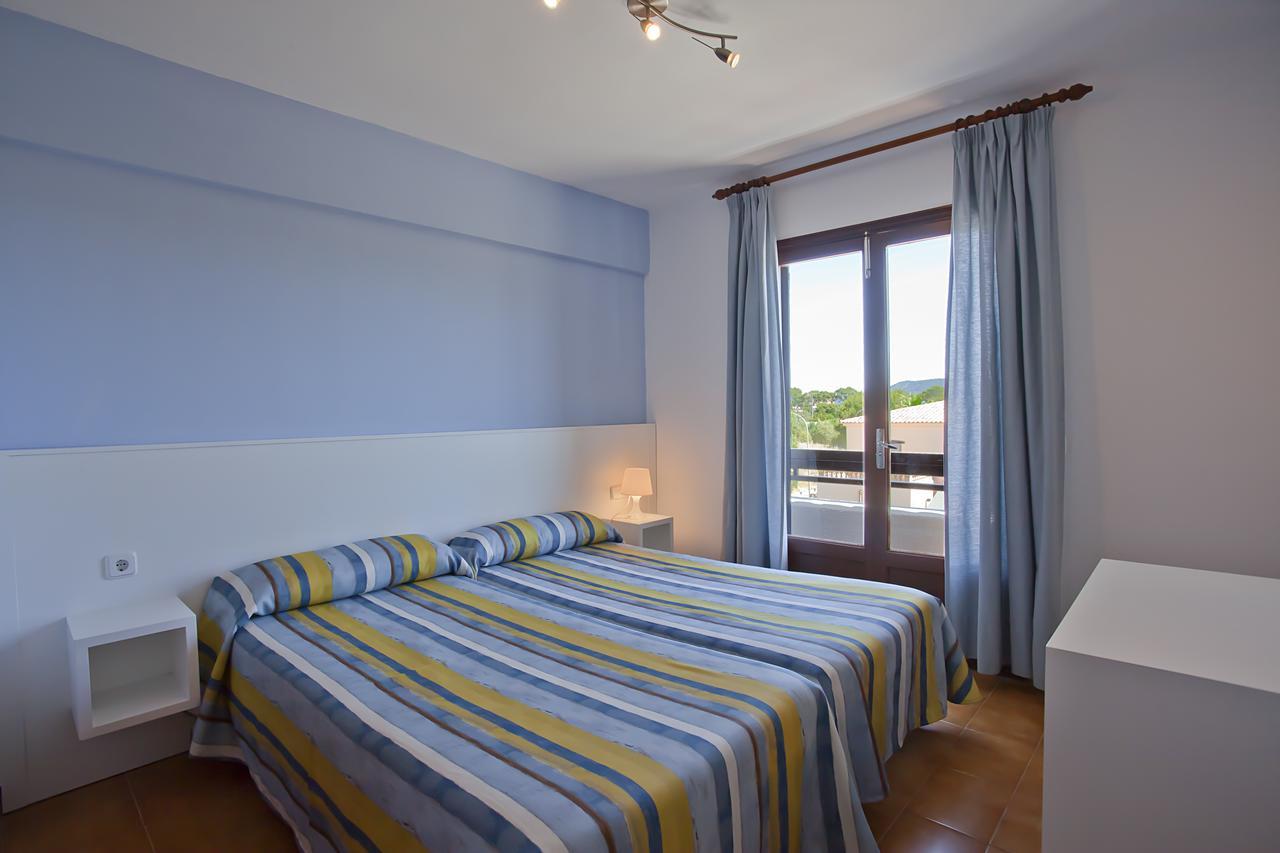 Two-Bedroom Apartment Balcony,1272088075:JPEG